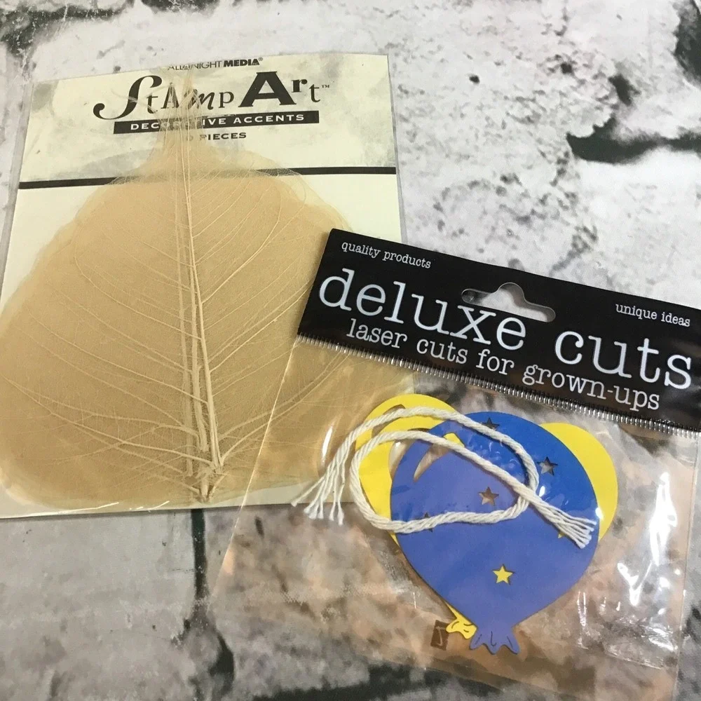 Scrapbooking Embellishments Die-Cuts Lot‎ Dice Hearts Leaves Balloons Tools